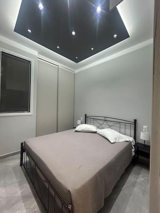 Luxury Apt 5Min To Metro Nikaia Piraeus Exterior photo